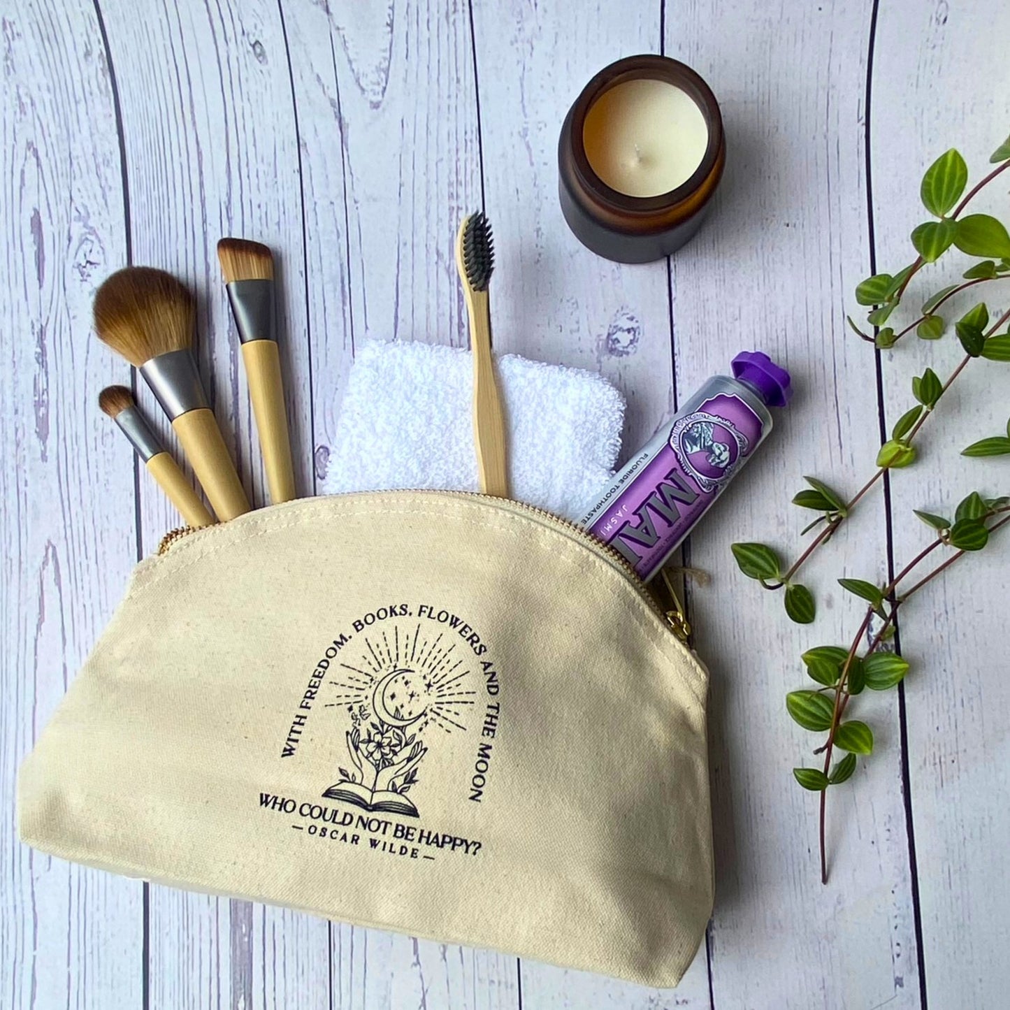 Oscar Wilde Fairtrade Organic Cotton Zip Pouch