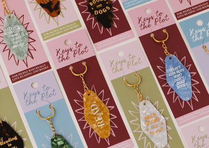 DON'T KISS GIRLS WHO DON'T READ BOOKS Book Lover Motel Keyring